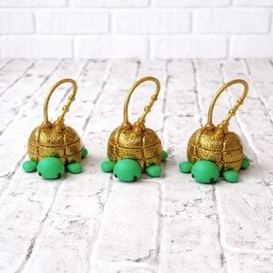 Bath & Body Works Pocketbac Sanitizer Holder Royal Ice Turtle and PocketBac